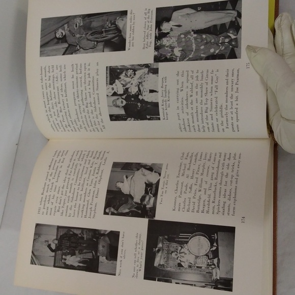 Circus Saints and Sinners - The Comical Chronicle of the Dexter Fellows Tent - Picture 15 of 15